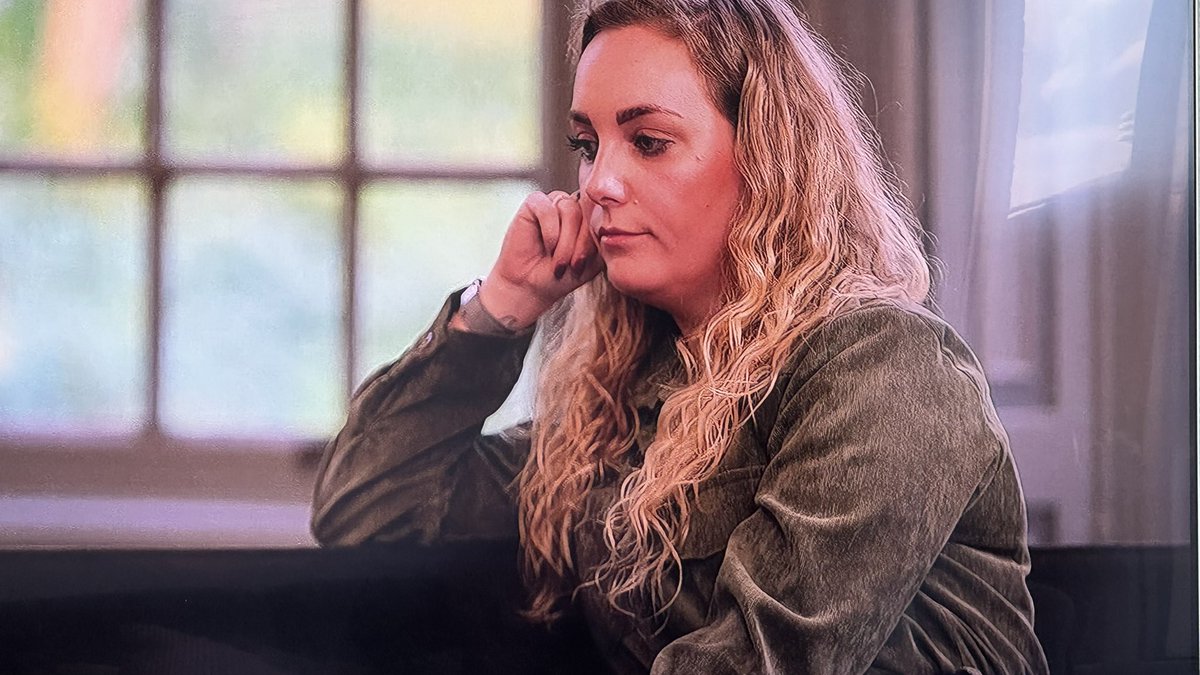 motormuizzie's tweet image. #mafsvooruit spoiler

Nou ja geen spoiler eigenlijk, dit was van het begin af aan al kansloos. De foto's zeggen genoeg over de emoties. Medelijden met #bram, hij heeft nooit een kans gehad bij dat ijskonijn. Failure

#mafs #mafsnl