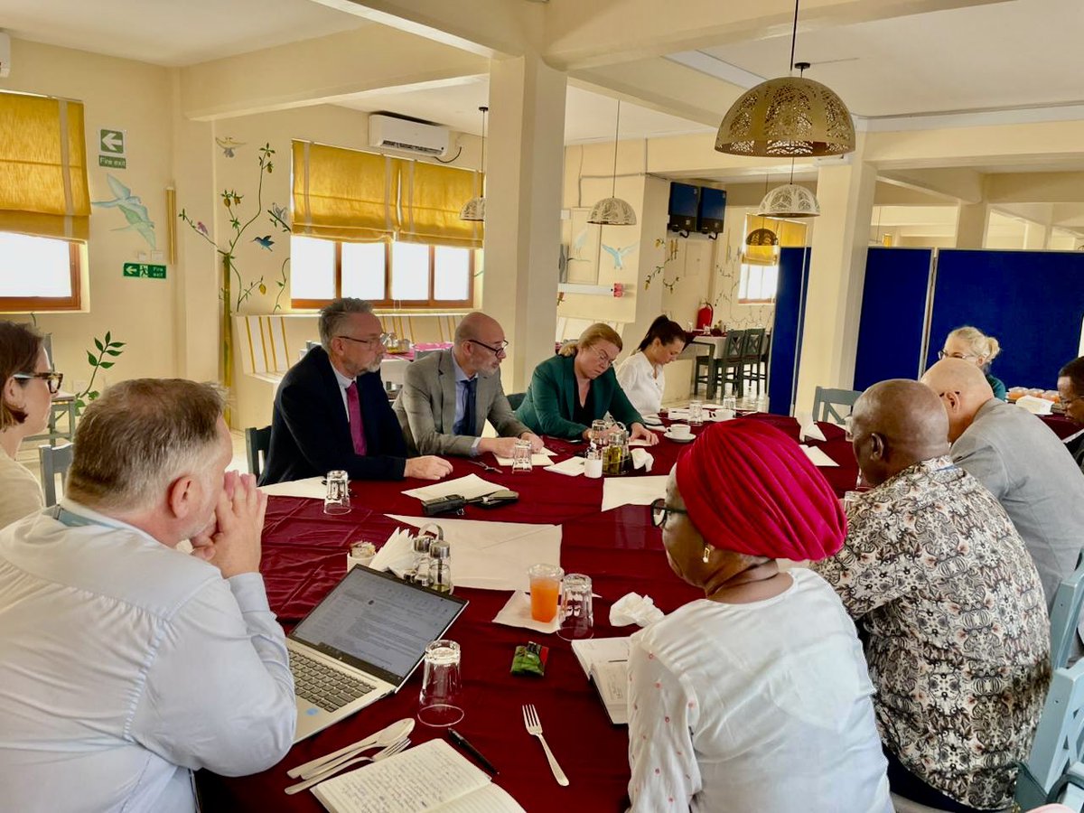 Supporting the most vulnerable. 🤝

<a href="/PycroftC/">Christopher Pycroft</a> &amp; Director General <a href="/HarrietLMathews/">Harriet Mathews</a> sat down with <a href="/GConway_UN/">George Conway</a> and UN colleagues to discuss the future of development and humanitarian partners in Somalia in changing geopolitical context.