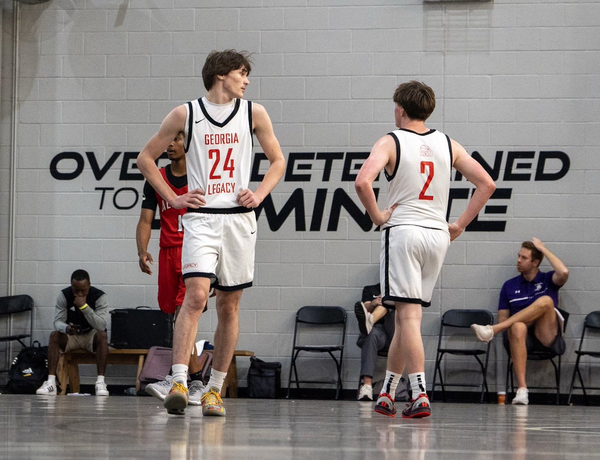2027 CG Trey Smith getting back in rhythm, knocking the rust off! First tournament back and on limited minutes leaving his mark on the games. Came up with big defensively with steals and brought the energy every game. Also finished well at the rim and able to knock down shots.