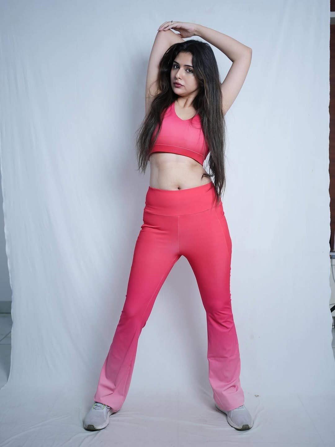 GqcF3DSWgAEGOWW?format=jpg&name=large