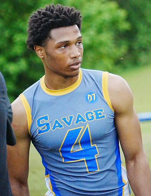 1st team All-State Linebacker <a href="/MalachiWhite_/">Malachi White</a> (131 tackles) turned some heads yesterday at the Oscar Smith showcase <a href="/OscarSmithFB/">Oscar Smith Football</a>