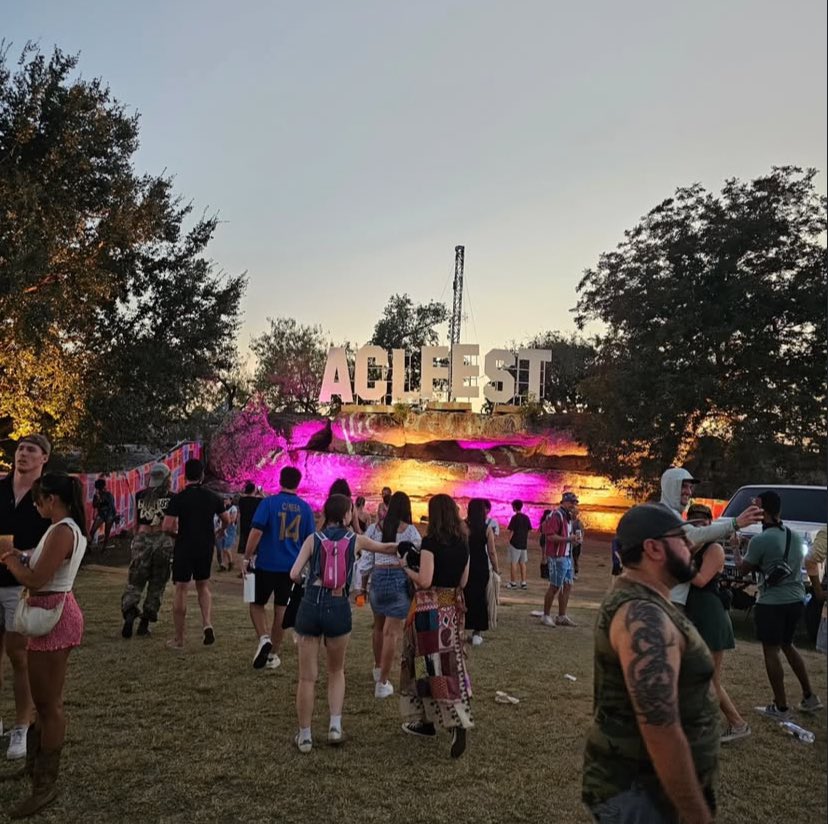 martinsmit947's tweet photo. ACL did not disappoint! I think it has actually been my best festival experience so far! Had a great time with great people. Got to see a lot of new artists and some of my favorite bands! I'm excited for next year! https://t.co/SpFQS5ouVi