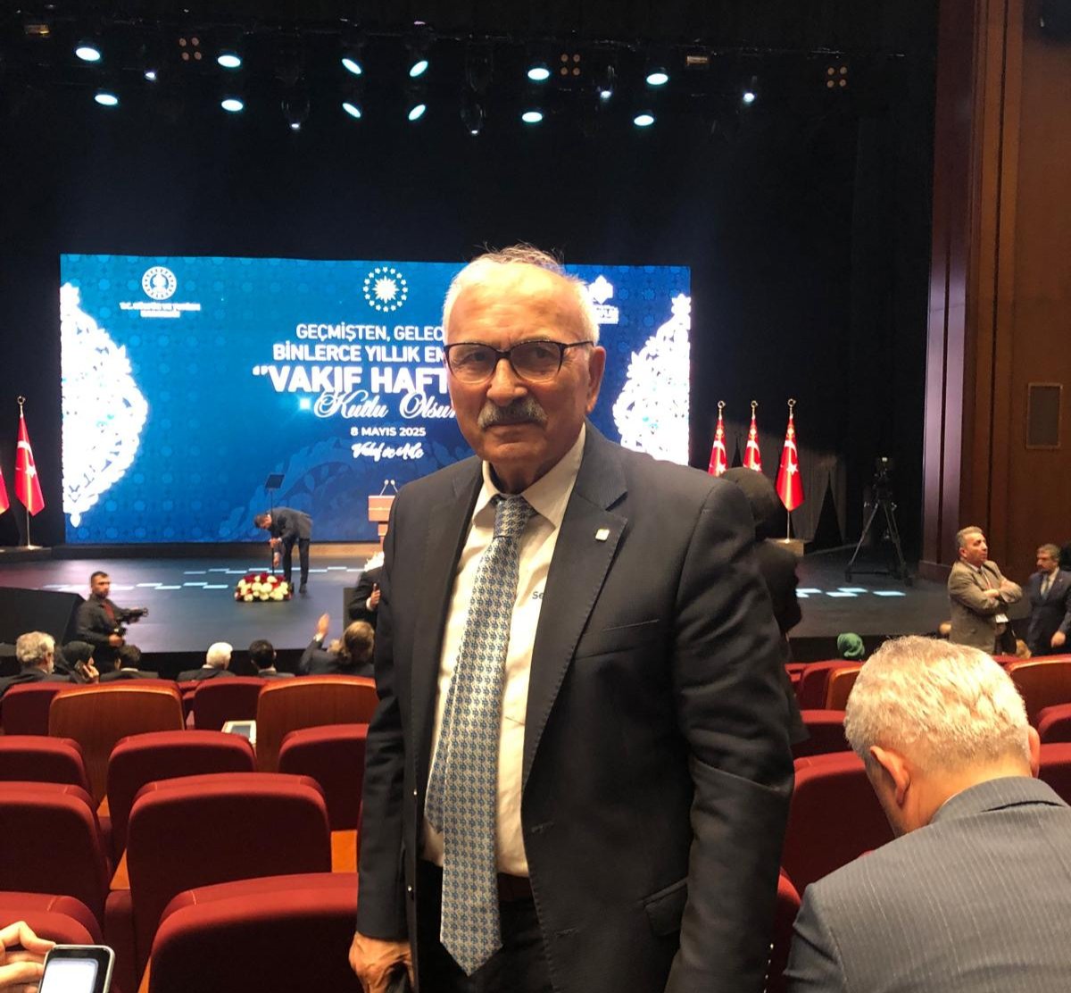 Cumhurbaşkanlığı Külliyesi'nde düzenlenen ve Cumhurbaşkanı Erdoğan'ın katıldığı Vakıf Haftası Kutlama ve Toplu Açılış Töreni'nde vakfımızı temsilen GÖREV Vakfı Ankara Temsilcisi Mustafa Aynur'un katılımıyla yerimizi aldık.

Vakıf Haftası Kutlu Olsun! 🇹🇷