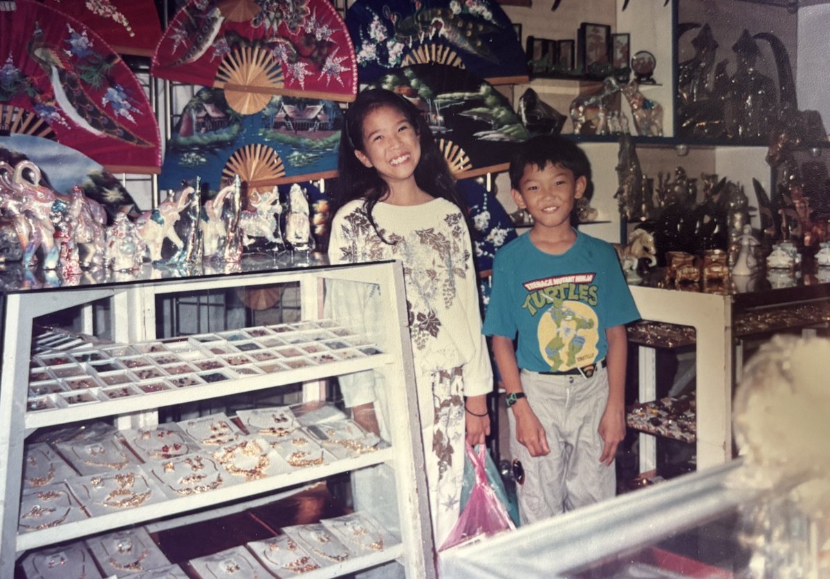 palmerdebra's tweet photo. Throwing it back to our first Thai trip as kids—when our biggest worry was who got the last slice of mango sticky rice and whether the tuk-tuk would make it up the hill. 🇹🇭🍚😂
#ThrowbackThursday #TBT #Throwback #SiblingAdventures #FirstThaiTrip https://t.co/BwFoH7TZrr