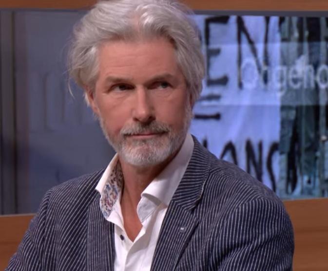 Een asielzoeker VERKRACHTTE een 15-jarig meisje &amp; wordt niet gestraft. FVD-raadslid Janco Bethlehem heeft deze brute VERKRACHTING aangekaart &amp; hij krijgt het OM achter zich aan! Bizar!

Doe een ❤️ &amp; RT als je Janco steunt! Hij verdient het!