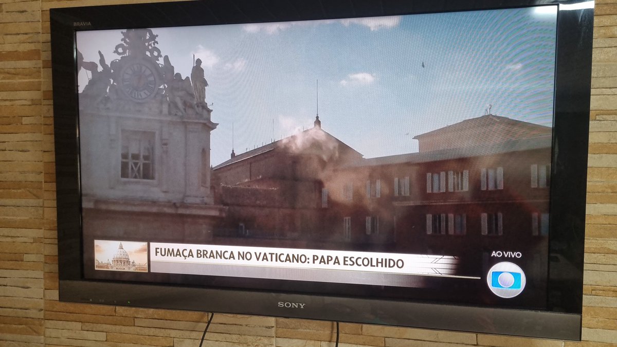 CAPrigon's tweet image. Habemus Papa #Papa