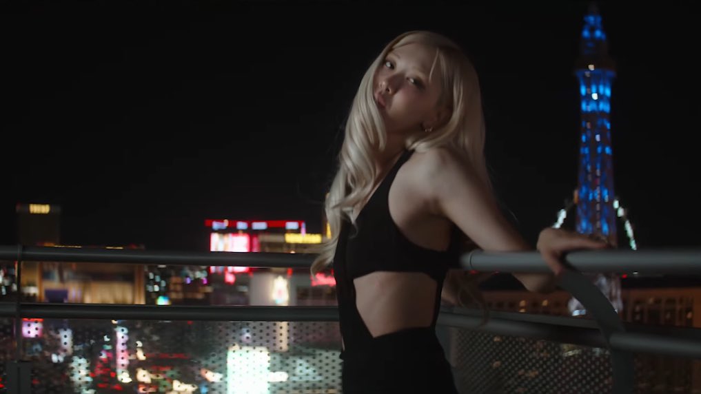 ROSÉ UPDATES¹ tweet media