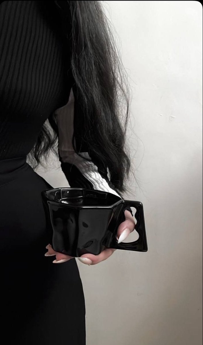 إيموجي يعبر عن وضعك الحالي ؟