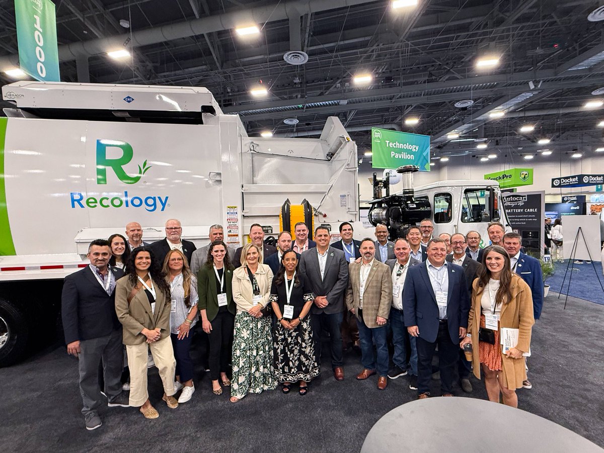 Our historic Green DeMartini and White Truck were showered with love at #WasteExpo this week! These retired trucks—displayed alongside our recognizable Recology truck—highlight the remarkable progress we’ve made in waste collection.