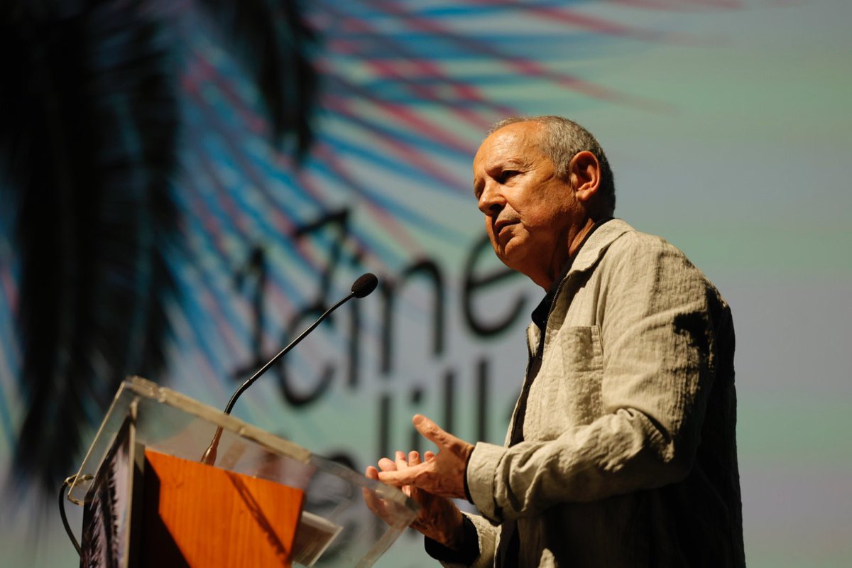 Os dejamos algunas fotos de la presentación del documental “No sea tu falta” del director Moisés Salama, estrenado ayer por la tarde en el Teatro Kursaal 🎬✨