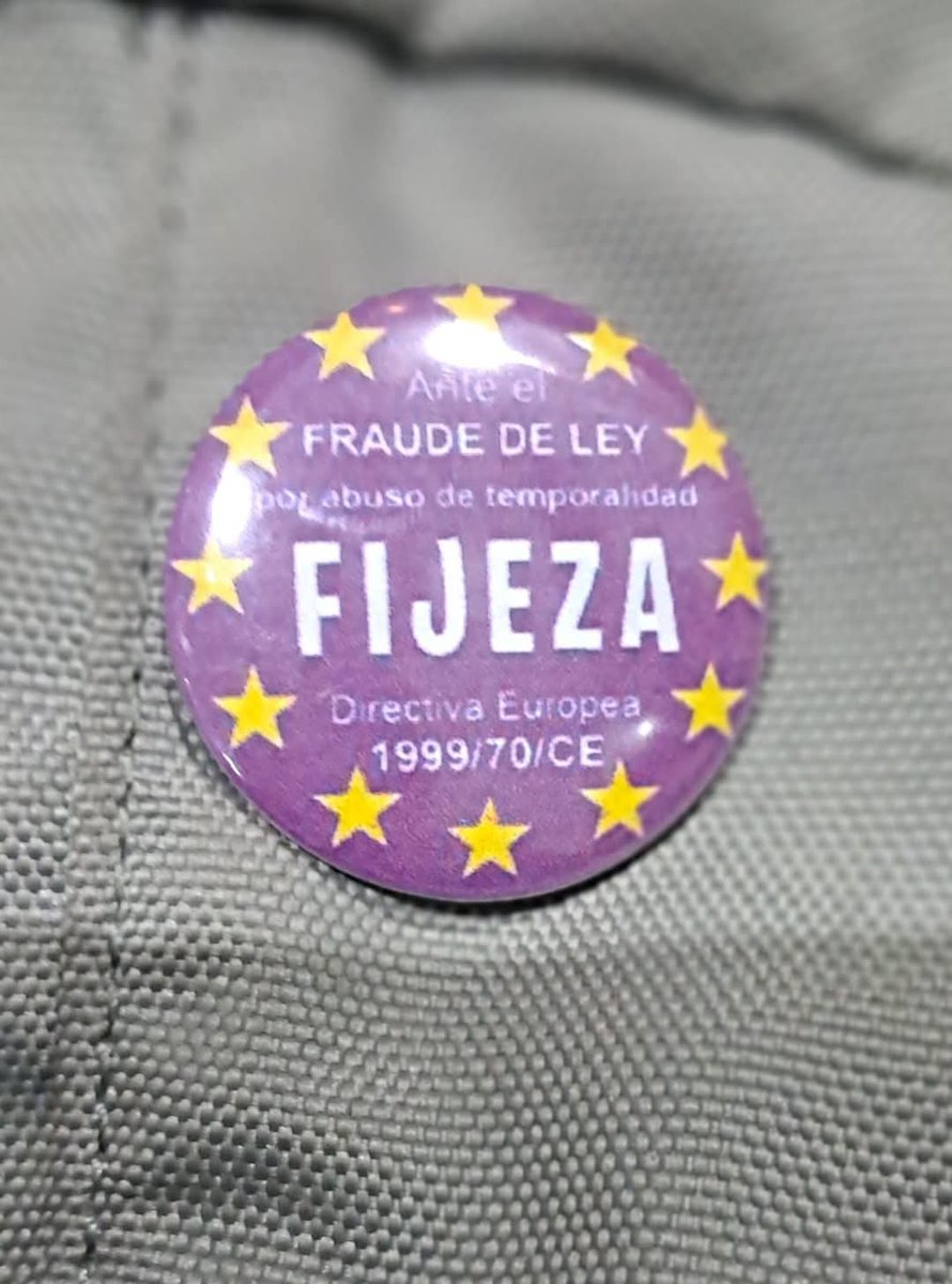 Gracias <a href="/RoxanaMinzatu/">Roxana Mînzatu</a>, vicepresidenta de Empleo y Derechos Sociales de <a href="/UE_Comision/">Comisión Europea</a> por atender la petición de reunión de la Plataforma de Afectados por la Función Pública y aceptar nuestro pin. Gracias a <a href="/CoBas_MADRID/">Co.Bas MADRID</a> y <a href="/cgtsapmadrid/">SAP Madrid CGT</a> por representarnos. Gracias también a