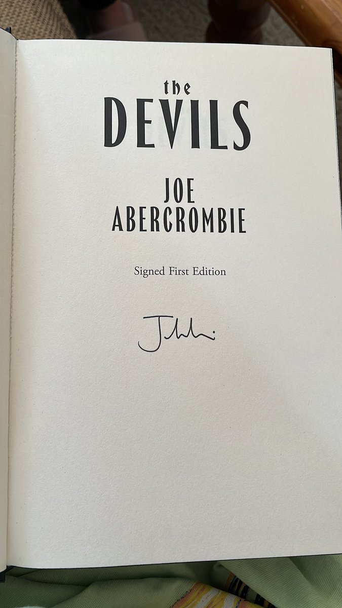 What a cover? Just wow <a href="/LordGrimdark/">Joe Abercrombie</a> I can’t wait to read it.