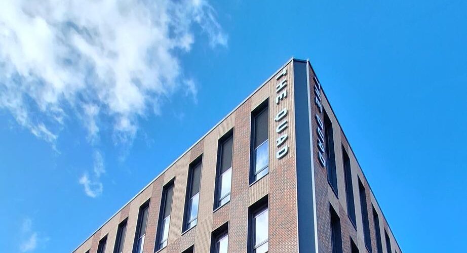 Well we've got some news!! Shoothill comes to Telford!

To continue to support our growing businesses and to partner with the many exciting start ups and scale ups in Telford, we're taking an office in The Quad.

Find out more here:  shoothill.com/shoothill-open…
