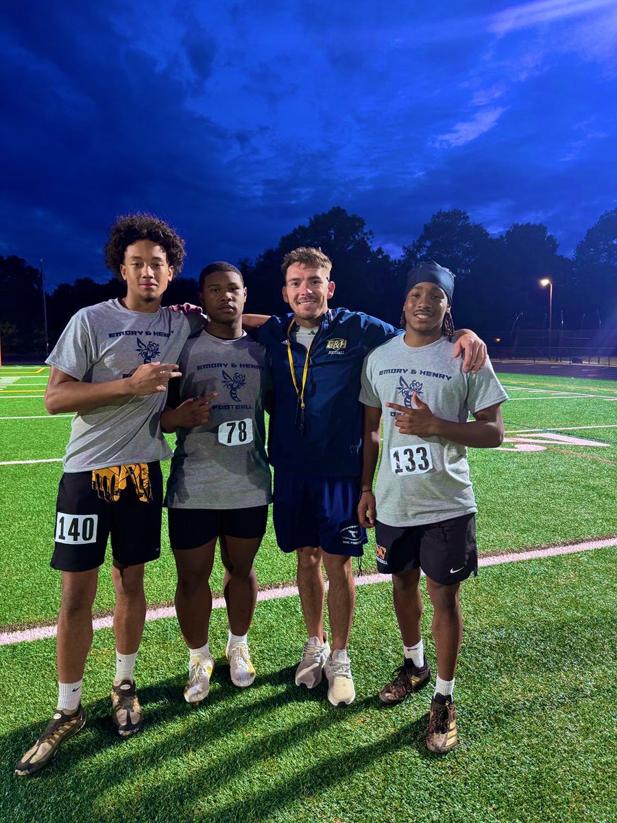 Aiden (ATH) shaw⭐️ (@aidensh80198462) on Twitter photo Had a GREAT emory&henry camp yesterday!!!!! Also, ran a 4.49 40 yard dash ‼️‼️
updated film
hudl.com/v/2QxFqc
@_CoachShort_ <a href="/CoachWalters_/">Mitchell Walters</a> <a href="/CoachEasley__/">Tyler Easley</a> <a href="/CoachTall/">Bruce Tall</a> <a href="/coachmcompton/">Mike Compton</a> <a href="/Coach_D_Salmon/">David Salmon</a> <a href="/CoachQHunter/">Quintin Hunter</a> <a href="/tytison3/">Ty Tison</a> <a href="/Trellie8k/">Lavartrell Creasy</a> <a href="/Mereveeze/">Jahmere Ragland</a> <a href="/Spotlight39_Pod/">SPOTLIGHT 39</a> Had a GREAT emory&henry camp yesterday!!!!! Also, ran a 4.49 40 yard dash ‼️‼️
updated film
hudl.com/v/2QxFqc
@_CoachShort_ <a href="/CoachWalters_/">Mitchell Walters</a> <a href="/CoachEasley__/">Tyler Easley</a> <a href="/CoachTall/">Bruce Tall</a> <a href="/coachmcompton/">Mike Compton</a> <a href="/Coach_D_Salmon/">David Salmon</a> <a href="/CoachQHunter/">Quintin Hunter</a> <a href="/tytison3/">Ty Tison</a> <a href="/Trellie8k/">Lavartrell Creasy</a> <a href="/Mereveeze/">Jahmere Ragland</a> <a href="/Spotlight39_Pod/">SPOTLIGHT 39</a>
