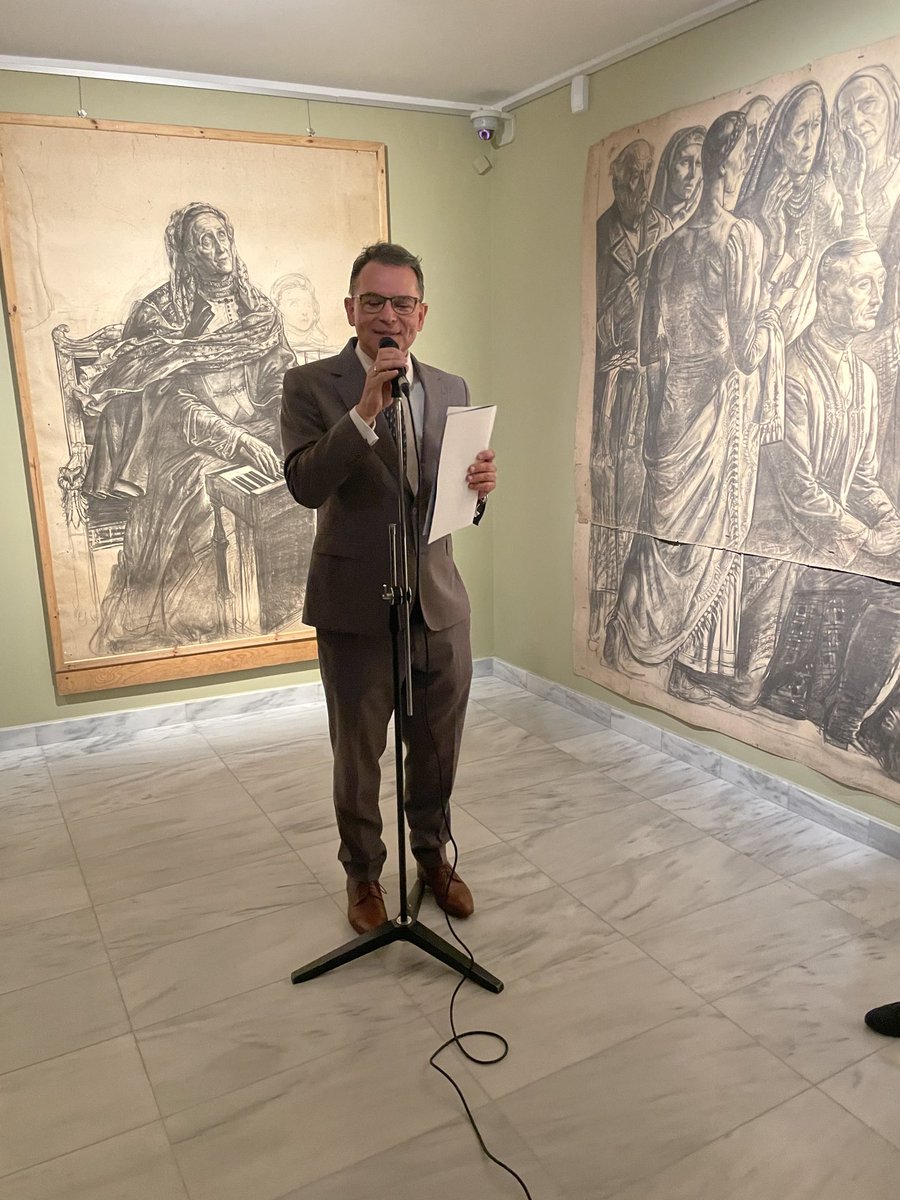 Dyrektor MAW podczas wernisażu: nigdy jeszcze nie otwierałem wystawy podczas konklawe i to w takim momencie🎺🎺🎺wokol dzwony🎺🎺