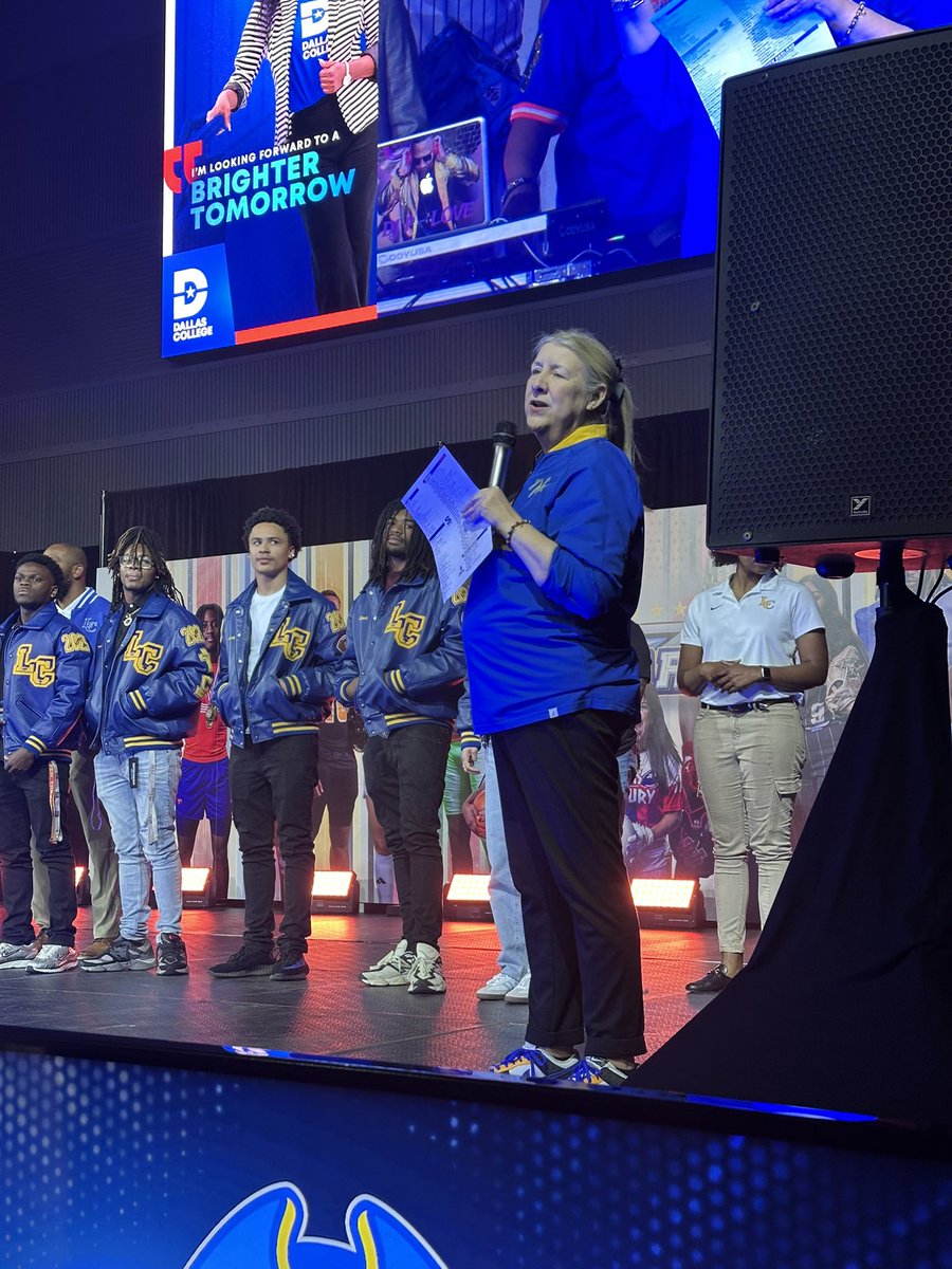 Tabitha Sanders (@coachtabsanders) on Twitter photo Happy GISD Signing Day!!! So extremely proud of these student athletes. Go take the next chapter of your athletic and athletic journey by storm!
<a href="/LCHS_Patriots/">Lakeview Centennial Patriots 🎓</a> <a href="/saincilaire/">Coach Ant Saincilaire</a> <a href="/LC_PAT_NATION/">Patriot Nation</a> <a href="/LCPatriotHoops/">Lakeview Centennial Boys Basketball</a> <a href="/LCHSGBBall/">LCGirlsBasketball</a> <a href="/LPatriotsvb/">Lakeview Centennial Volleyball</a> Happy GISD Signing Day!!! So extremely proud of these student athletes. Go take the next chapter of your athletic and athletic journey by storm!
<a href="/LCHS_Patriots/">Lakeview Centennial Patriots 🎓</a> <a href="/saincilaire/">Coach Ant Saincilaire</a> <a href="/LC_PAT_NATION/">Patriot Nation</a> <a href="/LCPatriotHoops/">Lakeview Centennial Boys Basketball</a> <a href="/LCHSGBBall/">LCGirlsBasketball</a> <a href="/LPatriotsvb/">Lakeview Centennial Volleyball</a>