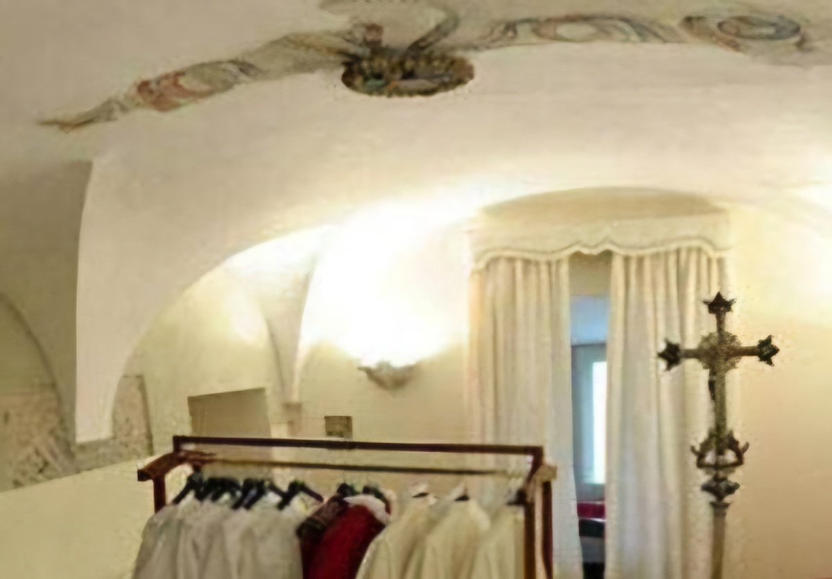 The Pope is now in the Room of Tears, which perfectly describes the current geopolitical situation.