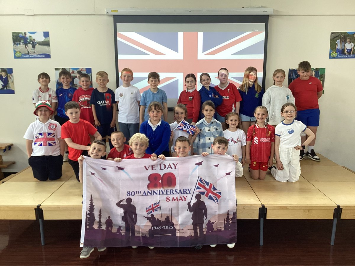 3/4C have had a great day of VE Day celebrations, including making bunting, party games and quite a few cakes! We hope you enjoyed!