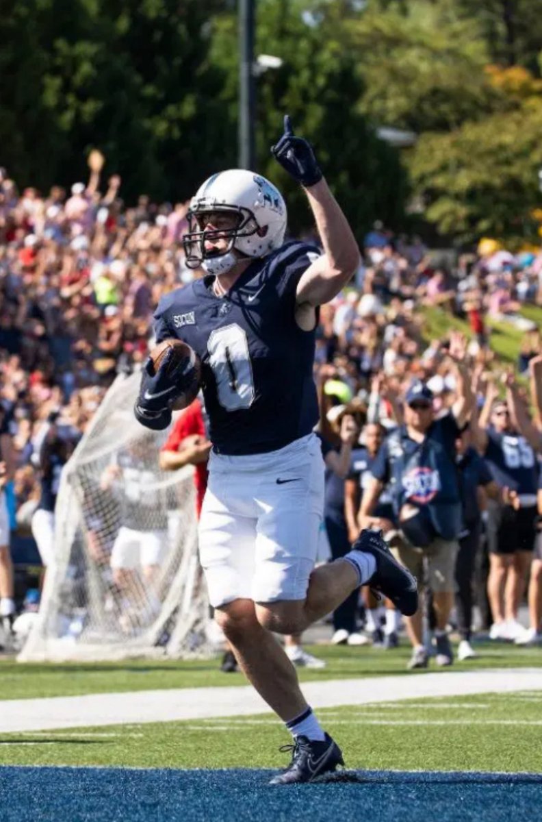 After a great conversation with <a href="/TheChozenHump/">Coach Hump</a> I’m blessed to receive an offer from Samford University🔵⚪  <a href="/Coach_ZGolson/">Zach Golson</a> <a href="/CoachReaux/">Romelle Jones</a> <a href="/CoachRique/">Enrique Williams</a>