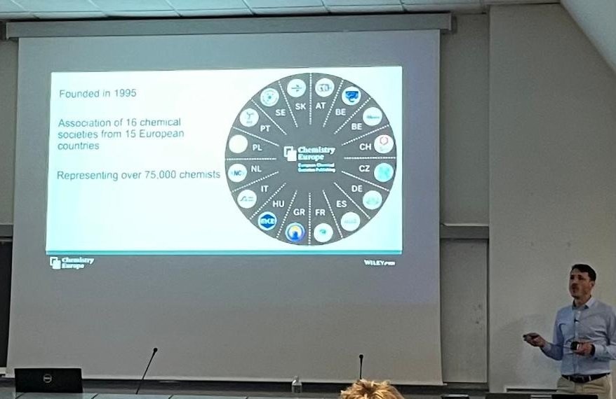 Martina_L_Contente (@ml_contente) on Twitter photo 2nd invited speaker of today <a href="/RubenRagg/">Ruben Ragg</a> with a contribution titled "Getting published in 2025 and beyond: how to adapt to a rapidly changing publication landscape" <a href="/NextGenBiocat/">NextGenBiocat</a> 2nd invited speaker of today <a href="/RubenRagg/">Ruben Ragg</a> with a contribution titled "Getting published in 2025 and beyond: how to adapt to a rapidly changing publication landscape" <a href="/NextGenBiocat/">NextGenBiocat</a>