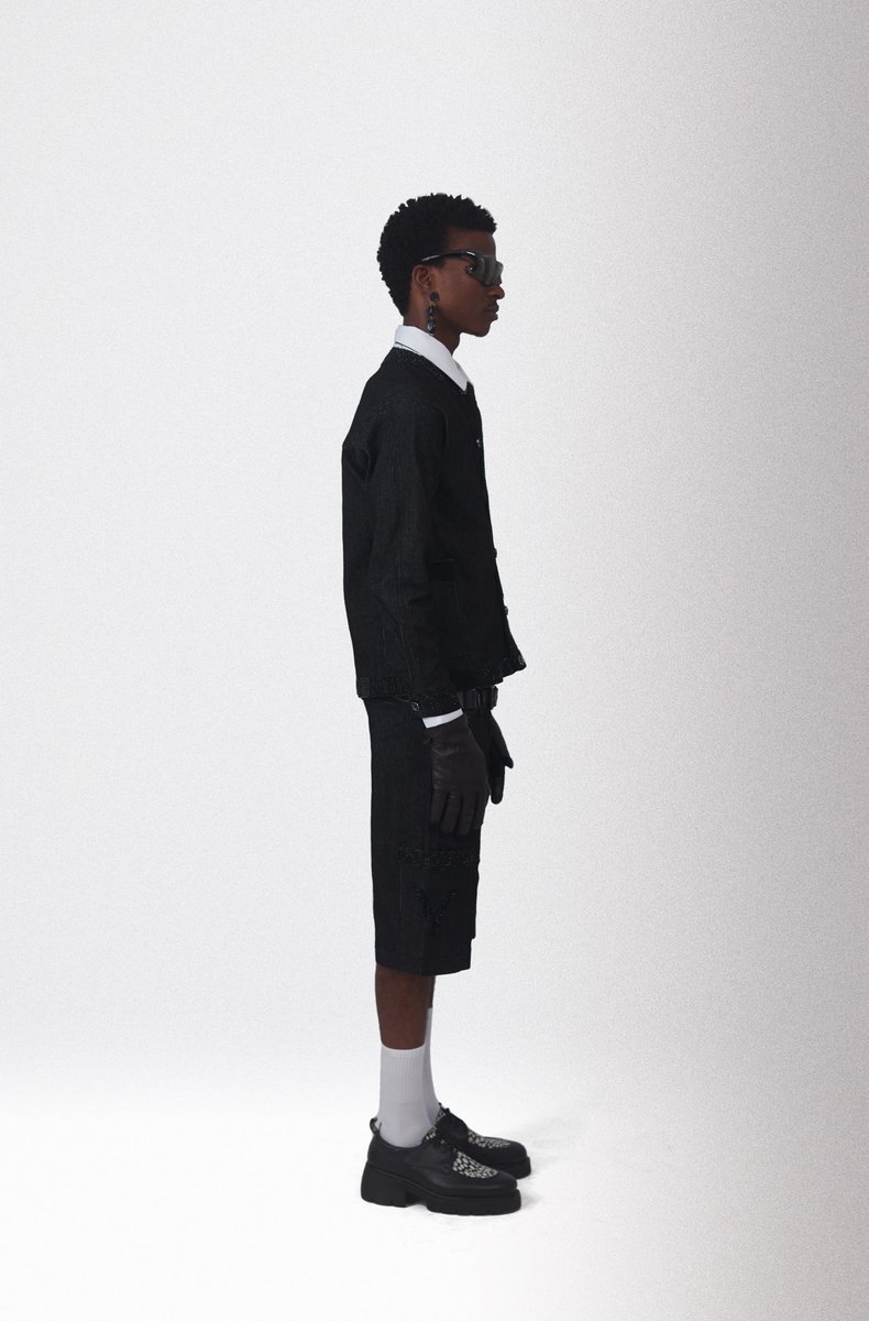 vworrld's tweet image. LOOK 8 (School Boy)
Creative director : @purplegaddafi
Photography & art direction : @Thesicknerd