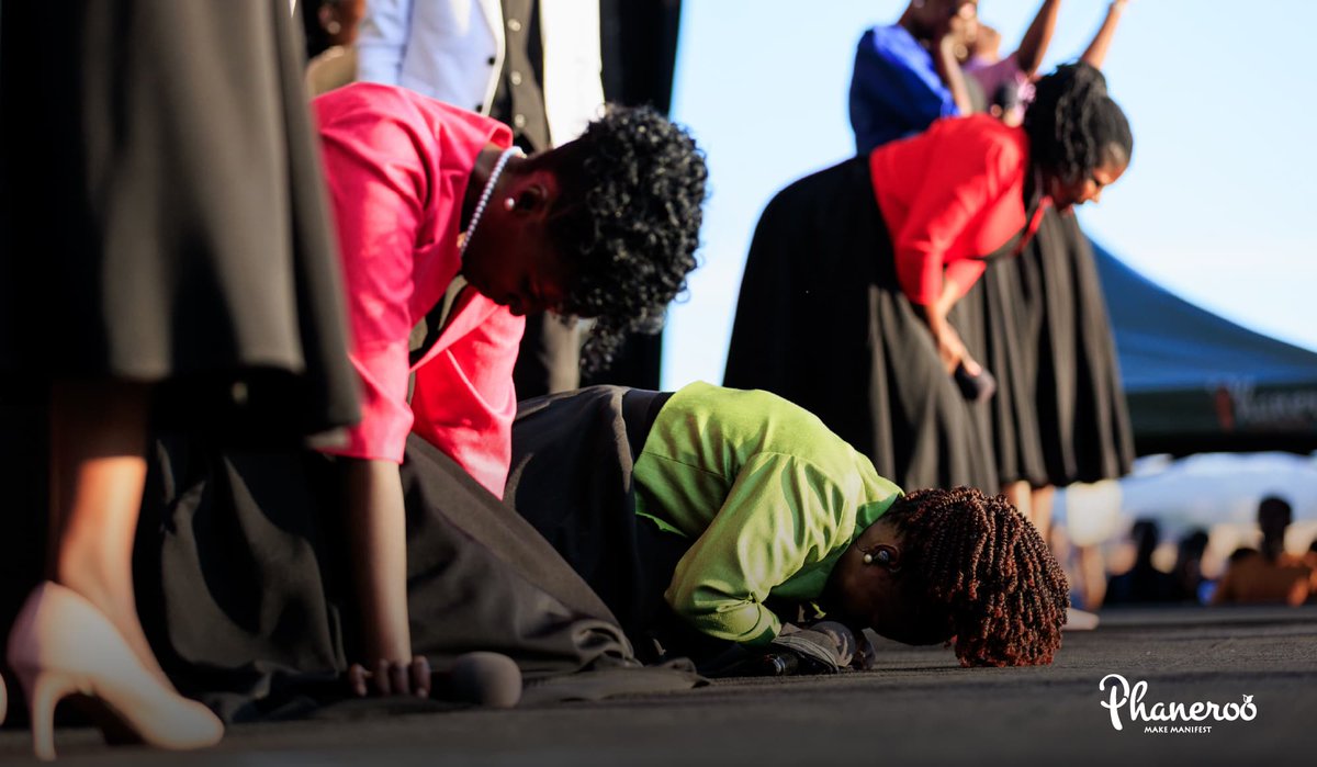 I know a place 
That I love to dwell 
It's the presence of my Father 🛐🛐🛐🛐
#Phaneroo