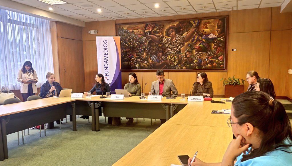 🔴#AHORA | Inicia el Foro: 'IA, ética y periodismo'
Conéctate y acompáñanos en este espacio de reflexión por el Día Mundial de la Libertad de Prensa, donde abordaremos los desafíos que representa el uso de la inteligencia artificial para el ejercicio periodístico y la ética