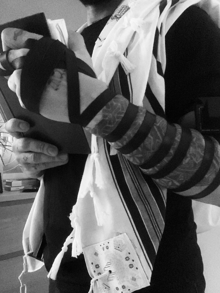 Je suis Juif.  Et je suis vivant. 
Et cela m’oblige.

Je suis Juif de la diaspora, fils d’un peuple brisé et debout.
Je suis héritier d’exils, de conversions forcées, de silences marranes, de prières en sursis. Et je suis lié à Israël par un lien que rien ne peut dissoudre : ni