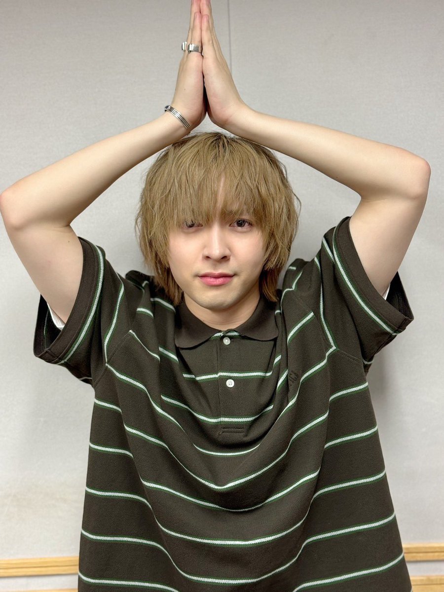 M!LK 吉田仁人 激レアチェキ M!LK・吉田仁人、4人の“仁人”に変身 多彩な表情を披露 | オリコン