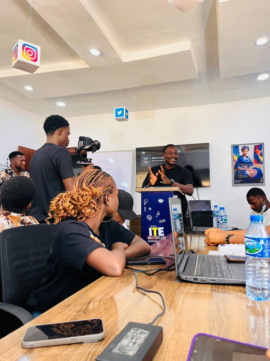 cryptoduke01's tweet image. Just wrapped up Co-Hack with the @SuperteamNG Plateau Chapter.

We had a very wonderful session as we got to to build, share, connect and co work together.

Also met some great chads in the space like @witty_cruz @kryptdou_ @sampang_tg @ObinnaMH @justfreaqy_ and a whole lot of…