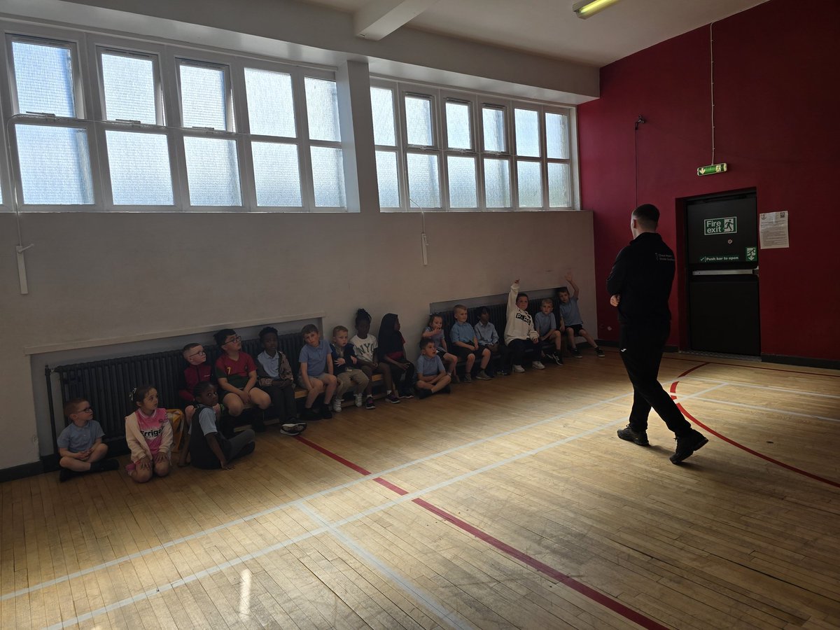 Richard Morgan (@asgstmungos) on Twitter photo Current <a href="/StMungosAcademy/">St Mungo's Academy</a> S5 sports leader Liam keen to still be delivering football sessions in his old primary school <a href="/StMichaelsGCC/">St Michael's Primary</a>.
Superb session and growing with confidence each week. <a href="/LshipSkillsFdn/">Leadership Skills Foundation</a> <a href="/PEPASS_Leaders/">PEPASS Leadership</a> <a href="/PEPASSGlasgow/">PEPASS Glasgow</a> <a href="/mungoPEHE/">St-Mungo’s P.E.H.E</a> Current <a href="/StMungosAcademy/">St Mungo's Academy</a> S5 sports leader Liam keen to still be delivering football sessions in his old primary school <a href="/StMichaelsGCC/">St Michael's Primary</a>.
Superb session and growing with confidence each week. <a href="/LshipSkillsFdn/">Leadership Skills Foundation</a> <a href="/PEPASS_Leaders/">PEPASS Leadership</a> <a href="/PEPASSGlasgow/">PEPASS Glasgow</a> <a href="/mungoPEHE/">St-Mungo’s P.E.H.E</a>