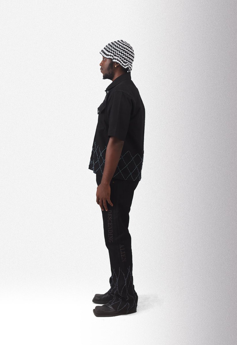 vworrld's tweet image. LOOK 10 (Stoned Eye)
Creative director : @purplegaddafi
Photography & art direction : @Thesicknerd