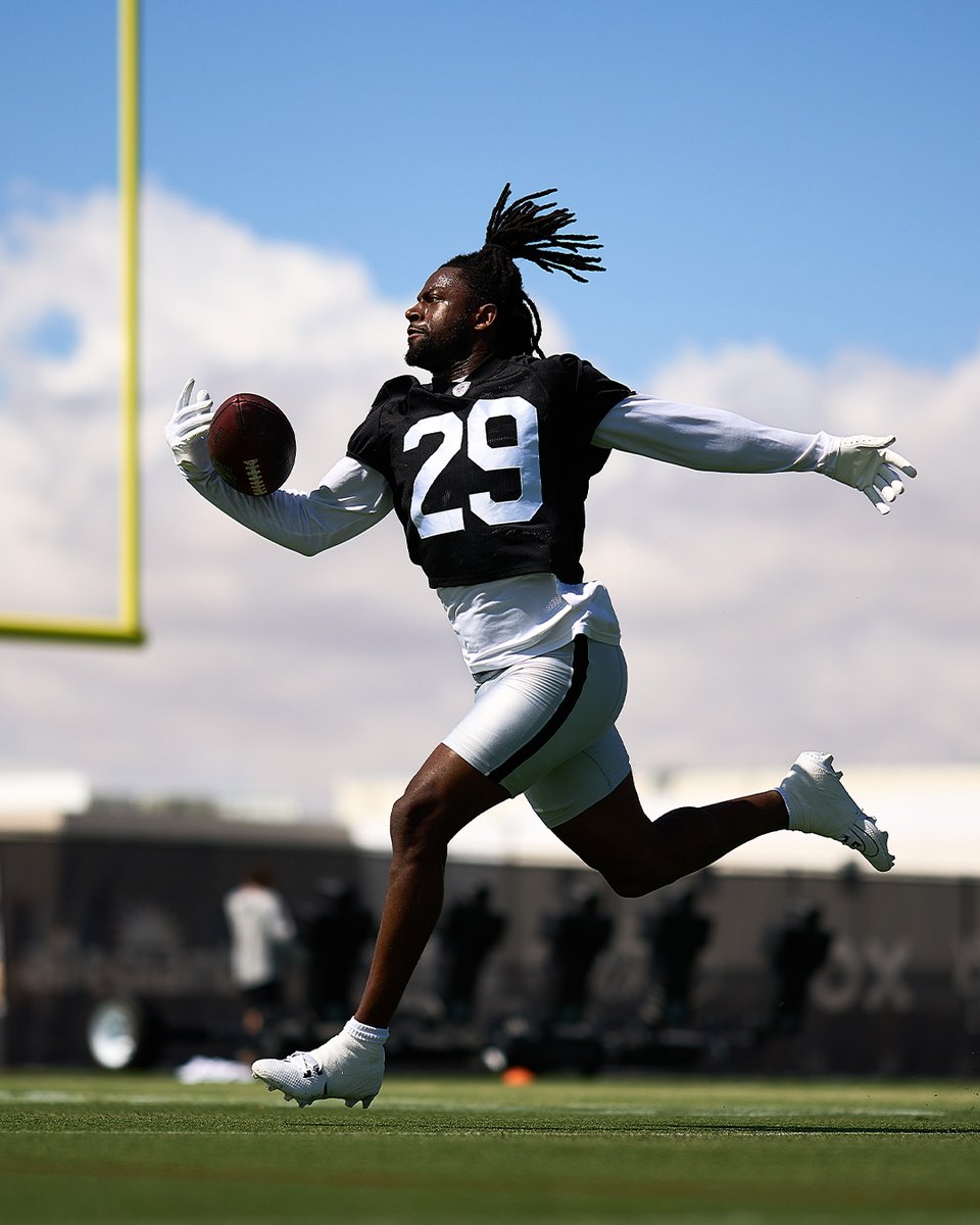 Las Vegas Raiders tweet media