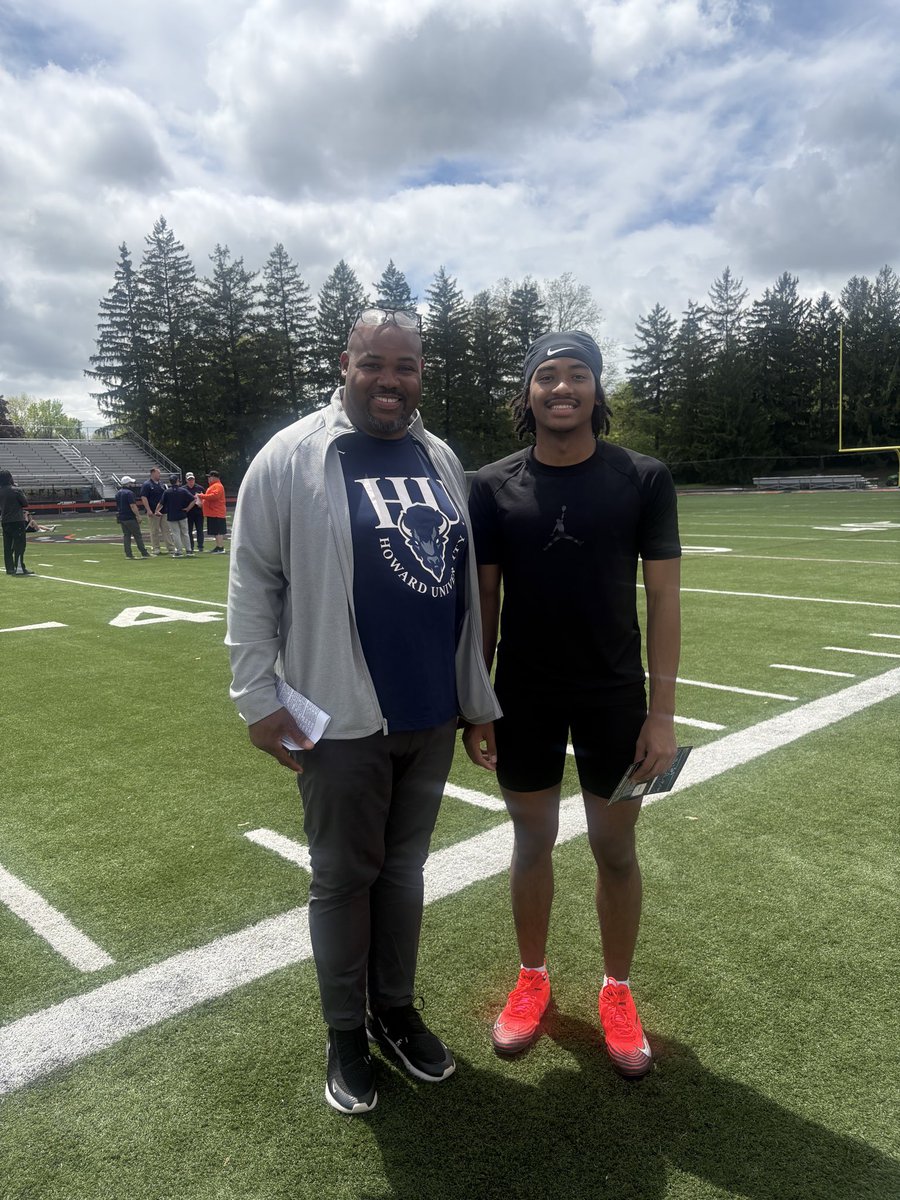 Kamauri Telfair DB 26’ (@kamauritelfair) on Twitter photo Thank you <a href="/CowsetteCoach/">Coach Cowsette</a> for the advice and conversations along with the invite to camp during our showcase. I look forward to getting on campus this summer !
<a href="/Ncornell21/">Nate Cornell</a>
<a href="/Montgomery_DHHS/">Ryan Montgomery</a>
<a href="/HayesFootball19/">Delaware Hayes Football</a> Thank you <a href="/CowsetteCoach/">Coach Cowsette</a> for the advice and conversations along with the invite to camp during our showcase. I look forward to getting on campus this summer !
<a href="/Ncornell21/">Nate Cornell</a>
<a href="/Montgomery_DHHS/">Ryan Montgomery</a>
<a href="/HayesFootball19/">Delaware Hayes Football</a>