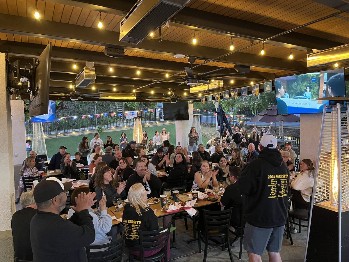 gsakuma808's tweet image. I’m fired up for season 3 of NPHS flag football!! We had our player/parent meeting for returning, new, and incoming freshman!! Filled the cafeteria for the meeting and patio at Cronies for our fundraiser! #BlackCatAttack