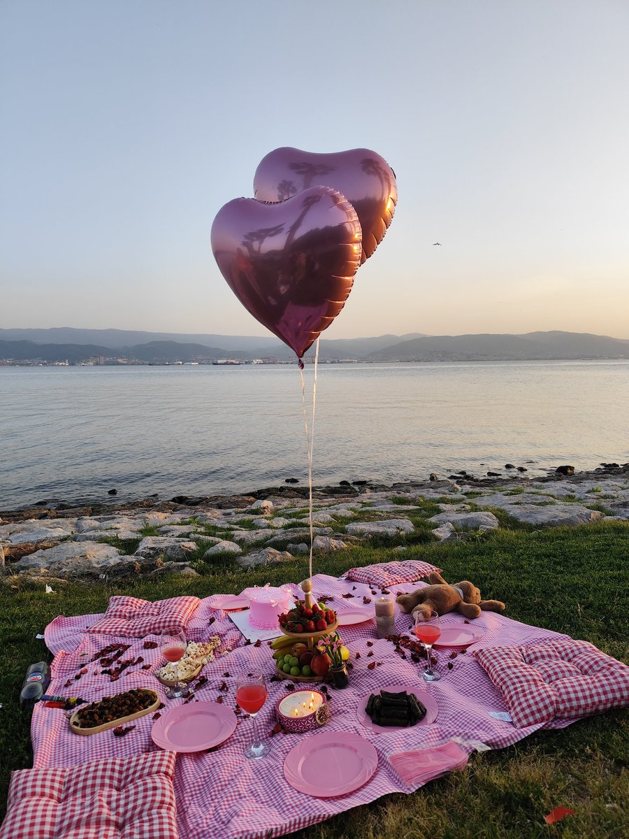 ebruli_dunya's tweet image. Yaa ne gerek vardı çocuklar 😍

#surprise
#consept
#mekan #dogal