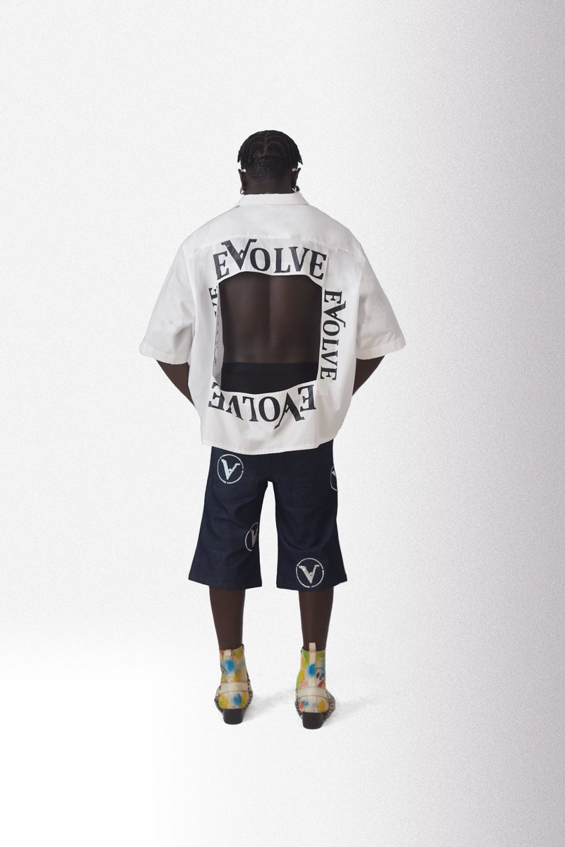 vworrld's tweet image. LOOK 13 (V-Chart)
Creative director : @purplegaddafi
Photography & art direction : @Thesicknerd