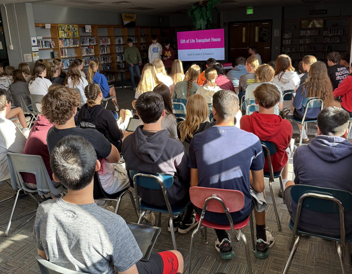 DonlinSTEM's tweet image. What a great morning listening to Impact Project Pitches from our 8th graders! After working hard to raise funds through their own product designs all year, they’re now ready to choose a meaningful cause to support! @ByronMSBears @BMSDesignStudio