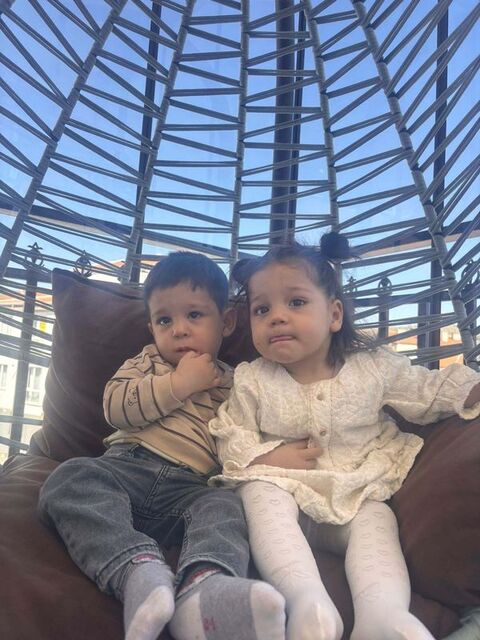 Van'da askeri aracın devrilmesi sonucu şehit olan Uzman Çavuş Gökhan Dal'ın, kazadan 2 saat önce eşinden ikiz çocuklarının fotoğrafını istediği öğrenildi.