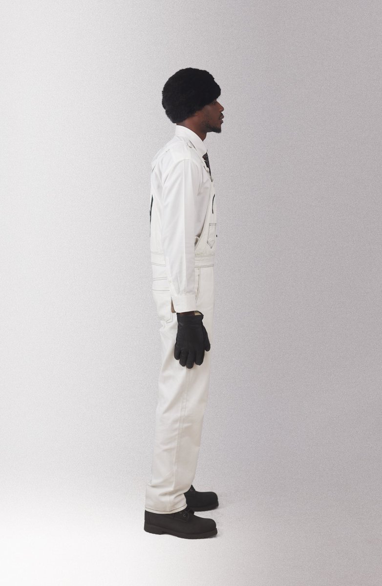 vworrld's tweet image. LOOK 14 (Recycle)
Creative director : @purplegaddafi
Photography & art direction : @Thesicknerd