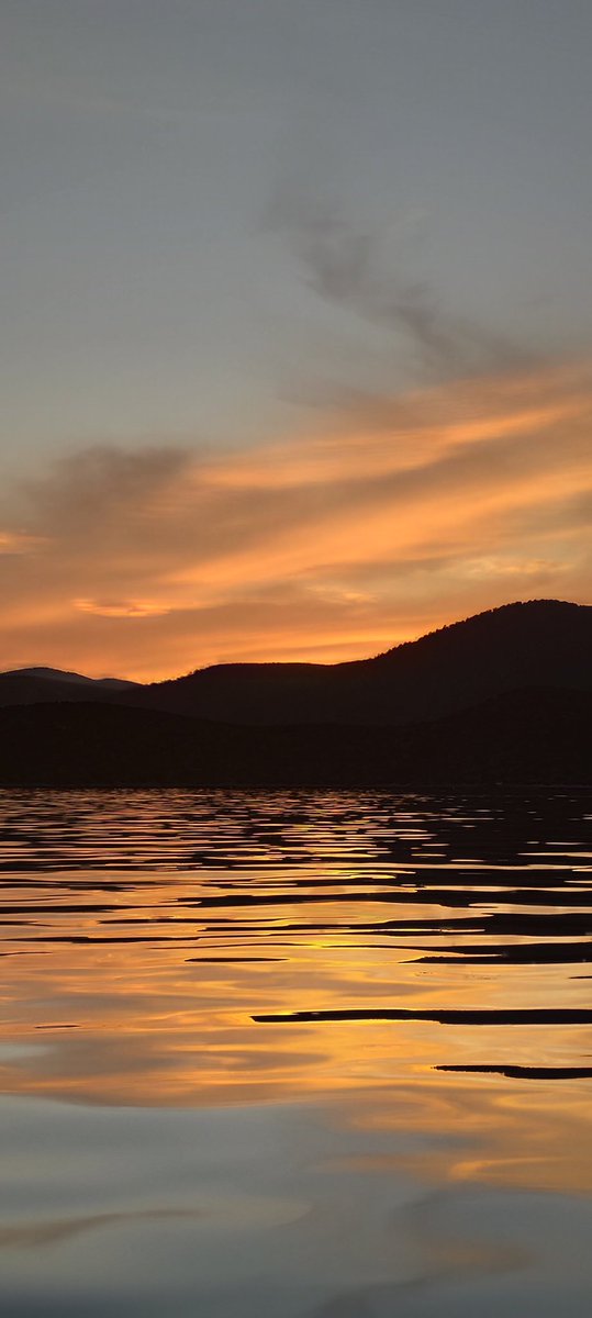 ...μια καταραμένη σκέψη , σου κολλάει στο μυαλό...και σου σκίζει τα σωθικά...
 ...όλα θα μπορούσαν...όλα να ήταν αλλιώς...

                         Καλό βράδυ ❤️💫