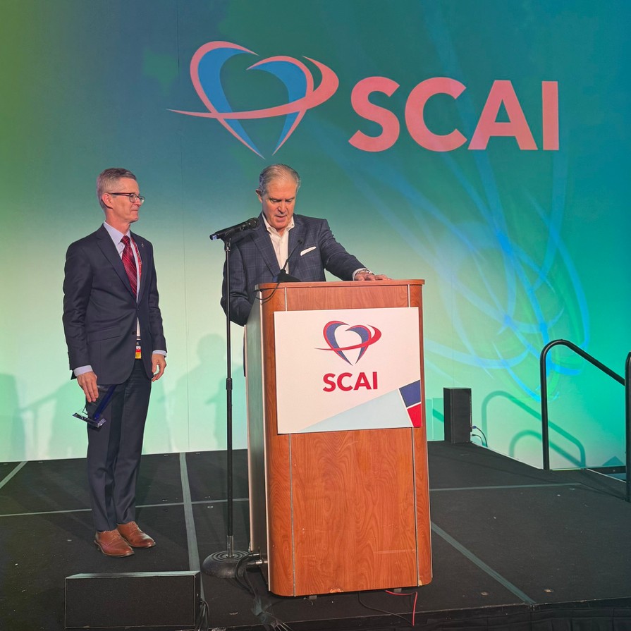 ChristHospital's tweet image. We are proud to celebrate two of our heart physicians who were recognized at the 2025 @SCAI Scientific Sessions held in DC.
🏆 Helping Hearts Lifetime Service Award: @djkereiakes
🏆F. Mason Sones, Jr., MD, FSCAI Distinguished Service Award: @HenrytTimothy
