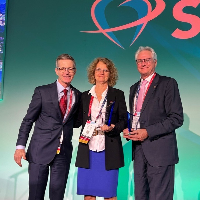 The Christ Hospital Health Network (@christhospital) on Twitter photo We are proud to celebrate two of our heart physicians who were recognized at the 2025 <a href="/SCAI/">SCAI</a> Scientific Sessions held in DC.
🏆 Helping Hearts Lifetime Service Award: <a href="/djkereiakes/">Dean Kereiakes, M.D.</a>
🏆F. Mason Sones, Jr., MD, FSCAI Distinguished Service Award: <a href="/HenrytTimothy/">Timothy Henry</a> We are proud to celebrate two of our heart physicians who were recognized at the 2025 <a href="/SCAI/">SCAI</a> Scientific Sessions held in DC.
🏆 Helping Hearts Lifetime Service Award: <a href="/djkereiakes/">Dean Kereiakes, M.D.</a>
🏆F. Mason Sones, Jr., MD, FSCAI Distinguished Service Award: <a href="/HenrytTimothy/">Timothy Henry</a>
