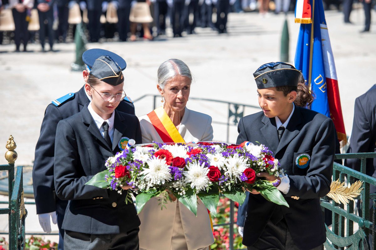 Cecmed (@cecmed_off) on Twitter photo #8mai1945🇲🇫 <a href="/VilleDeToulon/">Ville de Toulon</a> avec les autorités, la population, les associations patriotiques et la jeunesse, honorons ceux qui ont combattu pour notre liberté ainsi que les victimes de la guerre. 80 ans plus tard, leur sacrifice demeure dans nos cœurs.#VotreHistoireNotreHistoire #8mai1945🇲🇫 <a href="/VilleDeToulon/">Ville de Toulon</a> avec les autorités, la population, les associations patriotiques et la jeunesse, honorons ceux qui ont combattu pour notre liberté ainsi que les victimes de la guerre. 80 ans plus tard, leur sacrifice demeure dans nos cœurs.#VotreHistoireNotreHistoire