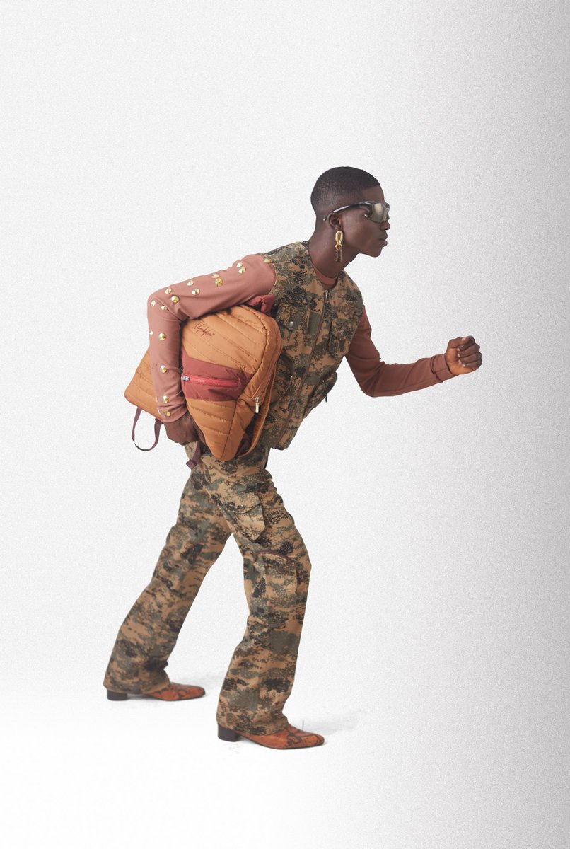 vworrld's tweet image. LOOK 15 (Soldier Down)
Creative director : @purplegaddafi
Photography & art direction : @Thesicknerd
