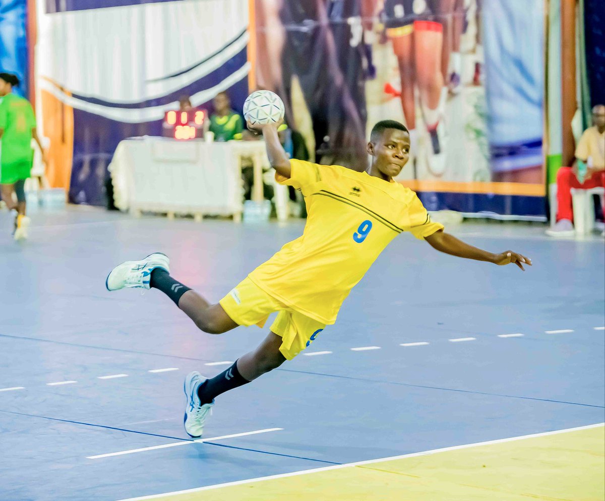 FerwahandRwanda's tweet image. "Big congratulations to our young girl Uwineza Léa for being named Player of the Match in the Rwanda vs. Burundi game! Well deserved!"