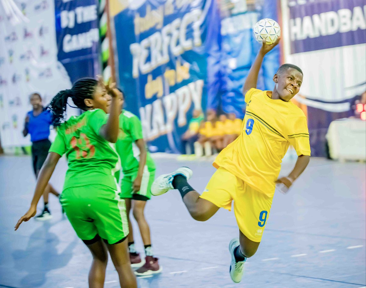 FerwahandRwanda's tweet image. "Big congratulations to our young girl Uwineza Léa for being named Player of the Match in the Rwanda vs. Burundi game! Well deserved!"