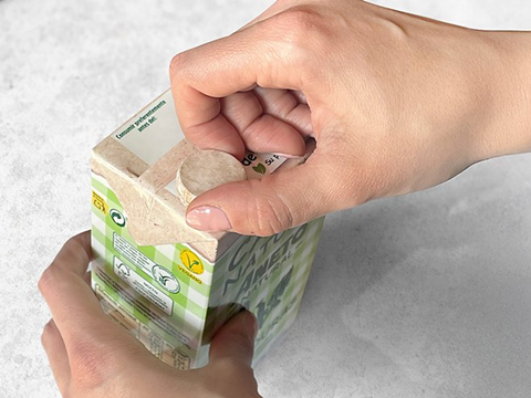 AspackComunica's tweet image. 📦🌿 El cartón y el papel ganan protagonismo en la innovación sostenible

Tetra Pak ha lanzado un tapón de papel para los envases de caldo de verduras de Aneto Natural.
Más info aquí:  ow.ly/NATp50VPcTo

#ASPACK #Cartón #PackagingSostenible #TetraPak #AnetoNatural