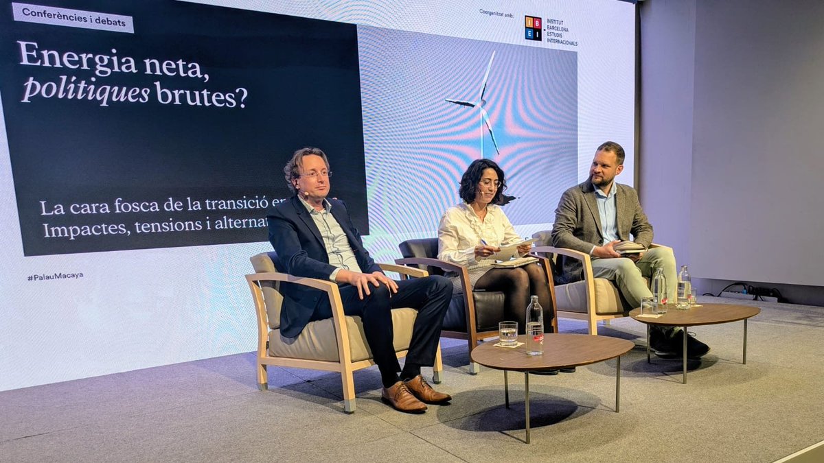 Institut Barcelona d'Estudis Internacionals (@ibei) on Twitter photo 🎙️ ¿Energía limpia, políticas sucias?
Daniel Scholten (<a href="/Clingendaelorg/">Clingendael Institute</a>) y <a href="/MartijnVlaskamp/">Martijn Vlaskamp</a> (IBEI) exploran la #geopolítica de la #TransiciónEnergética. Debate moderado por Inés Bolaños (IBEI).
🤝Coorganizado con <a href="/FundlaCaixa/">Fundación ”la Caixa”</a> en #PalauMacaya
🔎 Agenda: t.ly/PnaS6 🎙️ ¿Energía limpia, políticas sucias?
Daniel Scholten (<a href="/Clingendaelorg/">Clingendael Institute</a>) y <a href="/MartijnVlaskamp/">Martijn Vlaskamp</a> (IBEI) exploran la #geopolítica de la #TransiciónEnergética. Debate moderado por Inés Bolaños (IBEI).
🤝Coorganizado con <a href="/FundlaCaixa/">Fundación ”la Caixa”</a> en #PalauMacaya
🔎 Agenda: t.ly/PnaS6