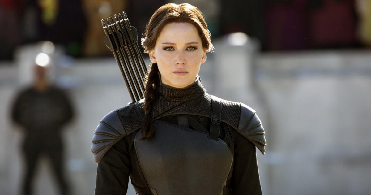 « Je suis le geai moqueur. L'engeance qui a survécue malgré les plans du Capitole. Le symbole de la rébellion. »

Ce 8 mai, c’est l’anniversaire de Katniss Everdeen 🎉🔥🏹♥️